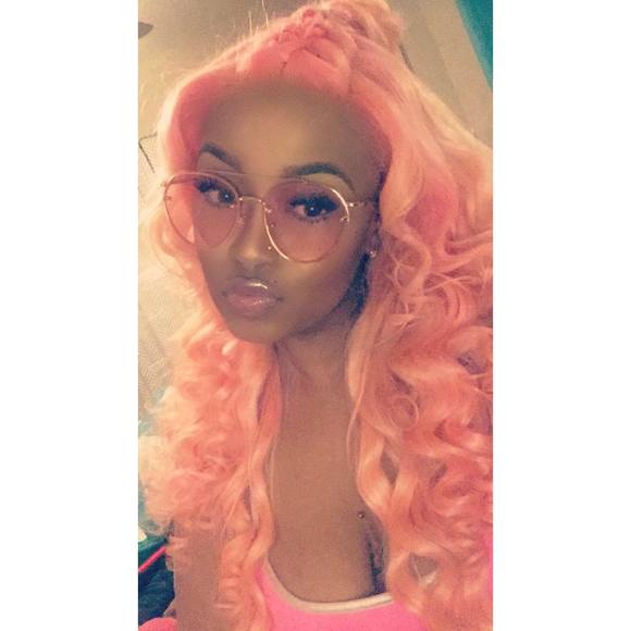 Meet your Posher, Wilesha - Picture 1 of 1